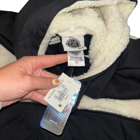 NWT Philadelphia Flyers NHL Hockey Fleece Hoodie Women’s M Sports Jersey Warm - Picture 11 of 13